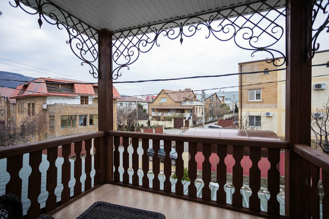 Фотографии номера Двухместный номер Делюкс с 1 кроватью и балконом в Гостинице Серый кот Геленджик